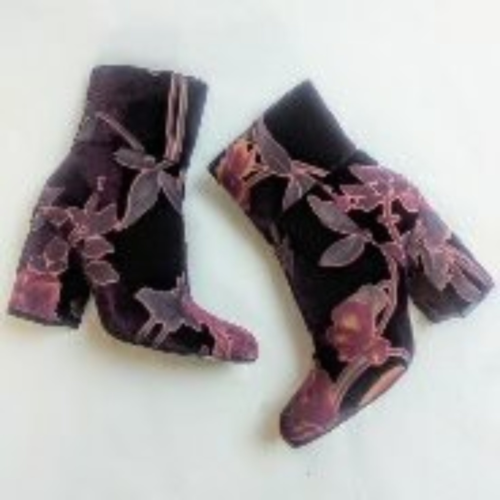 STEVE MADDEN BURGUNDY ELISSA FLORAL BOOTIE NWOB